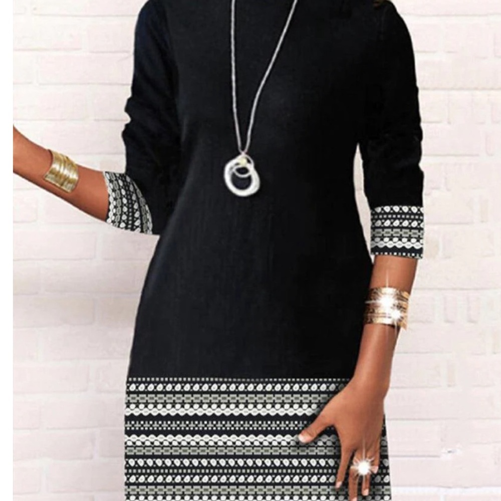 NWT Geometric design dress in black, white gray  size Small